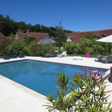 Bed and Breakfast Le Grand Coudreau Nazelles-Negron Екстер'єр фото