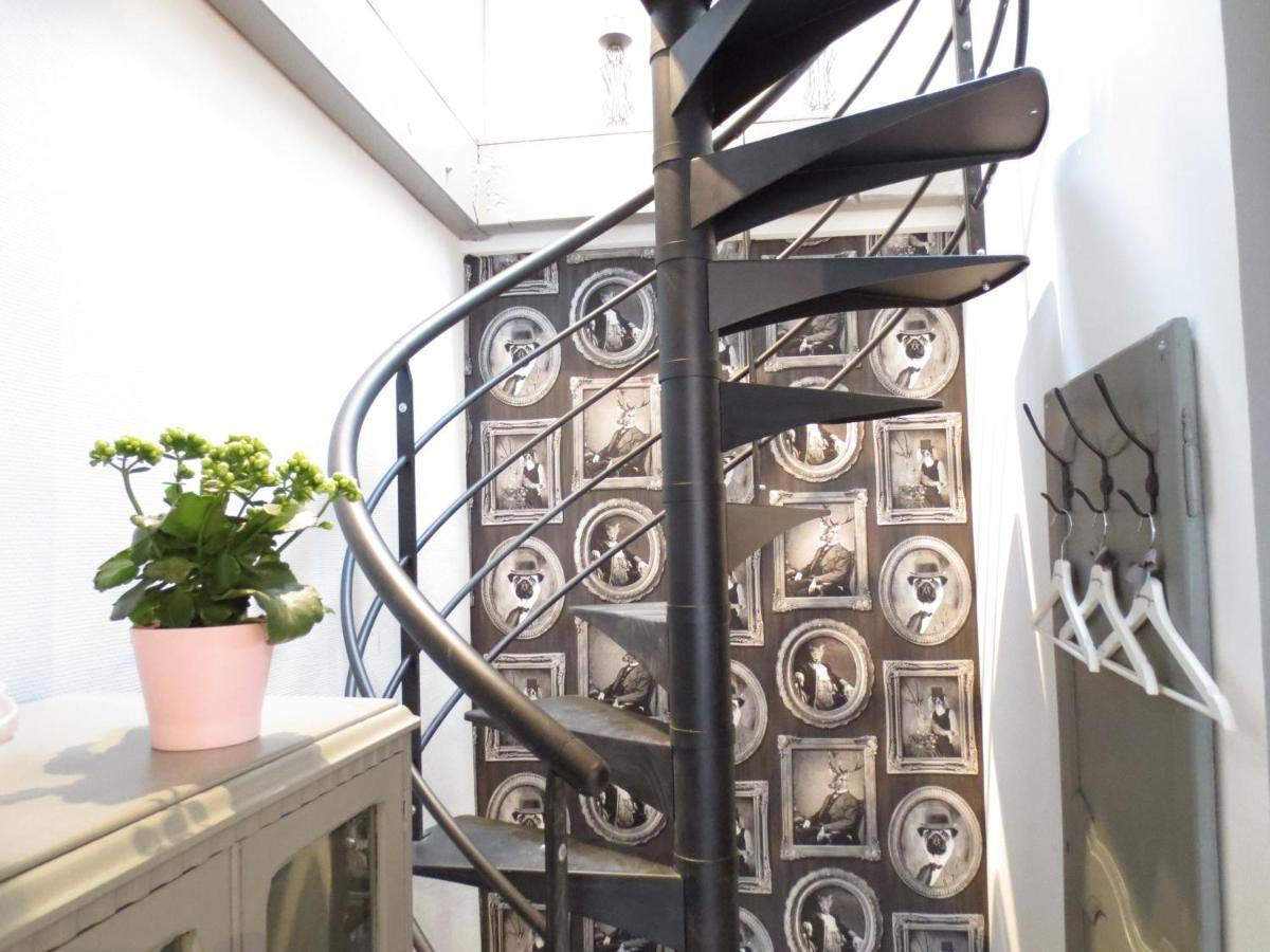 Bed and Breakfast Le Grand Coudreau Nazelles-Negron Екстер'єр фото